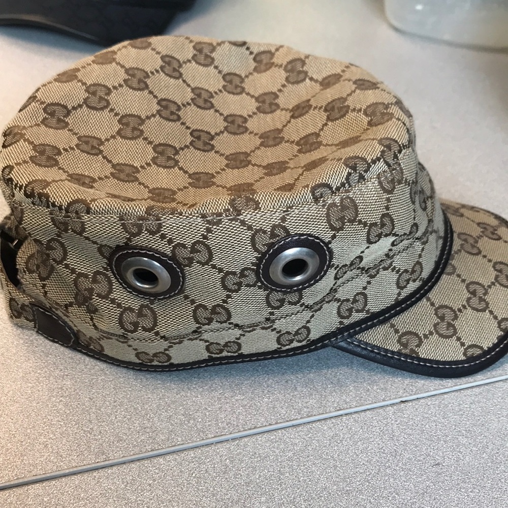 Authentic GUCCI Canvas Hat - Picture 2 of 6